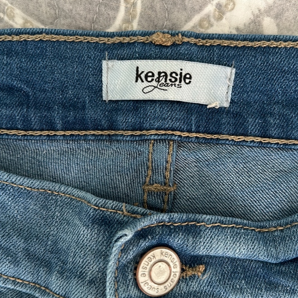 Kenzie Jeans Bermuda Short - Size 6/28 - Picture 2 of 3